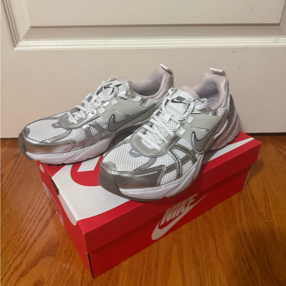 Nike V2K Run Sneakers In Platinum Tint/Metallic Silver W Size 10.5/M9